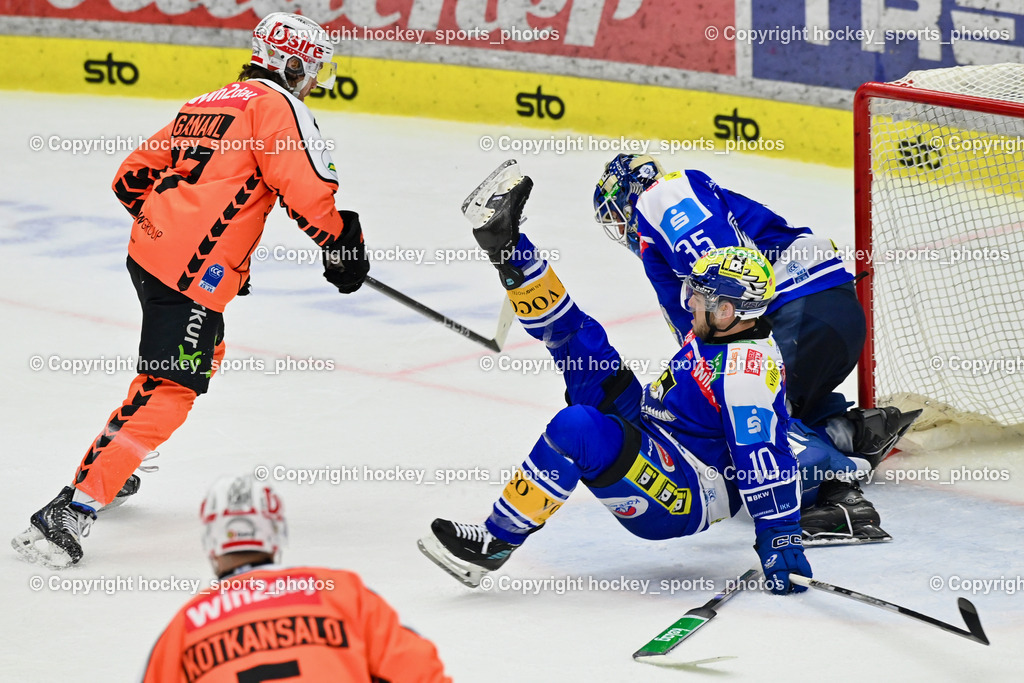 EC IDM WÄRMEPUMPEN VSV vs. MOSER MEDICAL GRAZ99ERS | #17 Manuel Ganahl Graz 99ers, #10 Thomas Vallant EC VSV, #35 Joe Cannata EC VSV, EC IDM WÄRMEPUMPEN VSV vs. MOSER MEDICAL GRAZ99ERS, EC IDM WÄRMEPUMPEN VSV vs. MOSER MEDICAL GRAZ99ERS am 12.03.2026 in Villach (Stadthalle Villach), Austria, (Photo by Bernd Stefan)