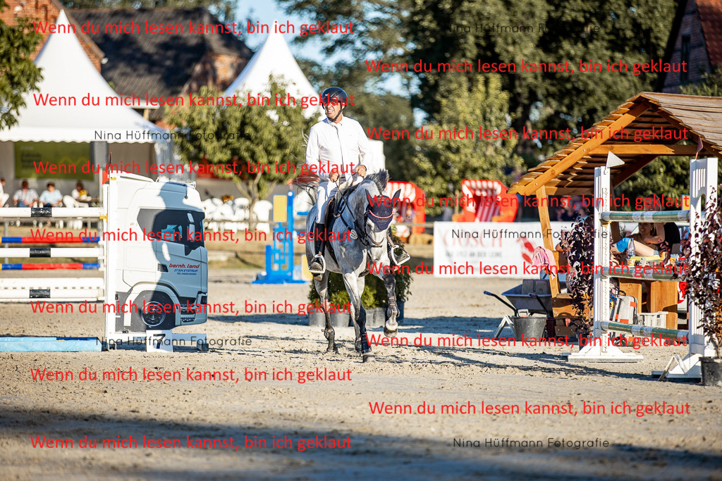 BK1A8497 | Turnierbilder Turnierfotos Nina Hüffmann Turnierfotografie Pferdefotografie Tierzeichnung Haustierzeichnung Pferdezeichnung Hundezeichnung Videograf  - Realisiert mit Pictrs.com