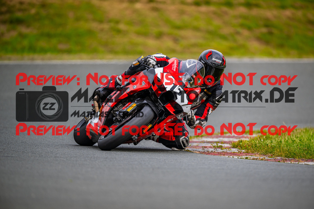 MaZZes_FotoMatrix_240726_6007705_8406 | STK