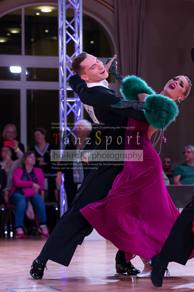 20240706_WDSF_RS_Std_2533 | Tanzsportbilder, Standardtanz, Lateintanz, WDSF, DTV, LTVB, dancecomp, goc, hessen tanzt, blaues band der spree, walzer, tango, wiener walzer, slowfox, quickstepp, samba, rumba, cha-cha-cha, paso doble. jive, hd-kroft photography, turniertanzsport