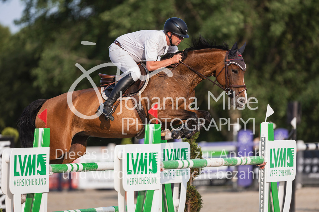 250531_MayDays_2Ph-S1-553 | Deine schönsten Turniermomente als professionelle Fotos! Entdecke hochwertige Pferdesport-Fotografie im Online-Shop. Jetzt Fotos finden & bestellen!