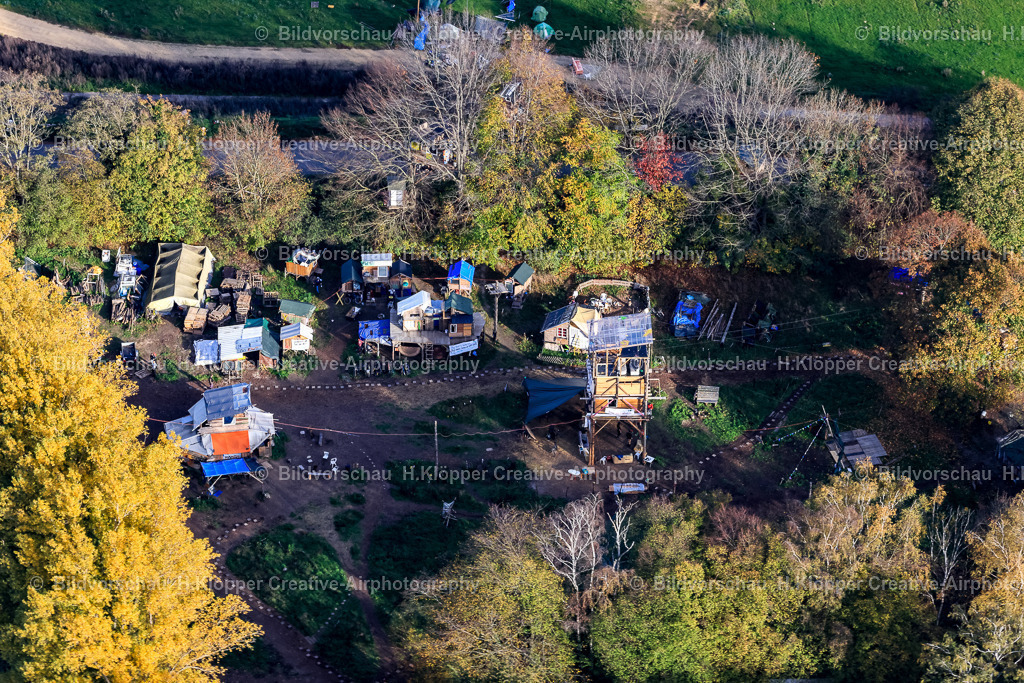 Luftbild Erkelenz _ Jülich _ Hambacher Forst_ Lützerath ist ein Weiler der Stadt Erkelenz Braukohle_ Tagebau_Garzweiler-8600 | Luftbildfotografie Hermann Klöpper - Realized with Pictrs.com