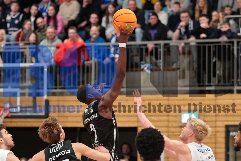 SES_BOCBAY20250209-18 | bond - Realisiert mit Pictrs.com