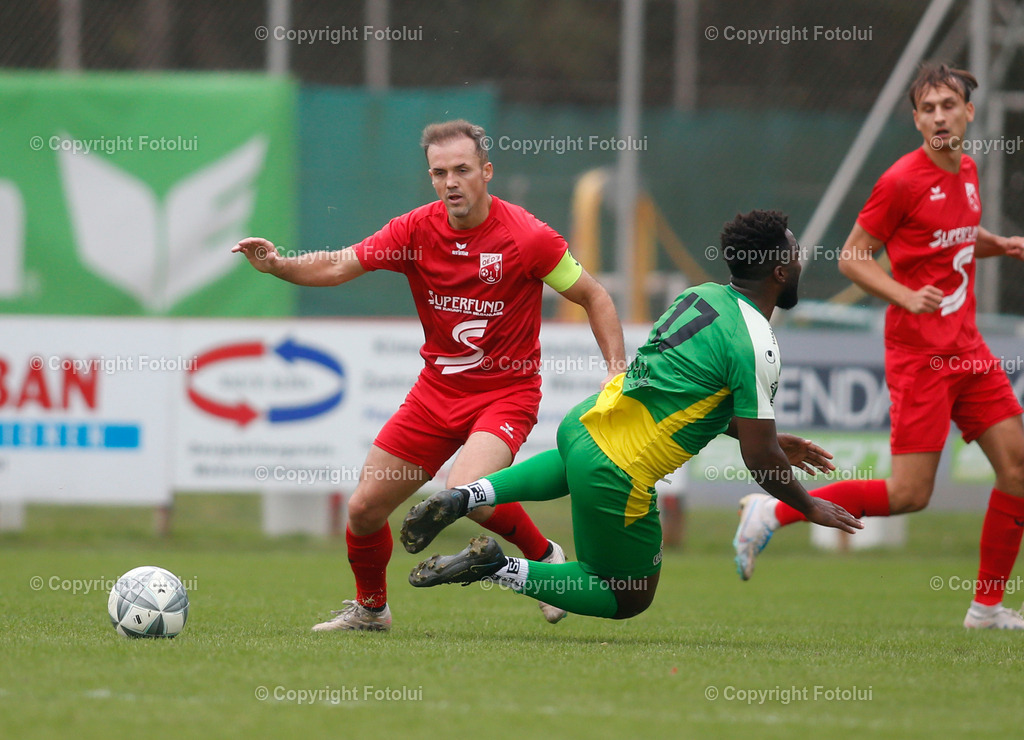 A_LUI_071023_23 | SPORT,FUSSBALL,LL.OST. ASKOE OEDT 1B-SV HAKA TRAUN 07.10.2023 IM BILD: GORYL DEXTER (OEDT UND TENLEP TENLEP (TRAUN) FOTO:FOTOLUI