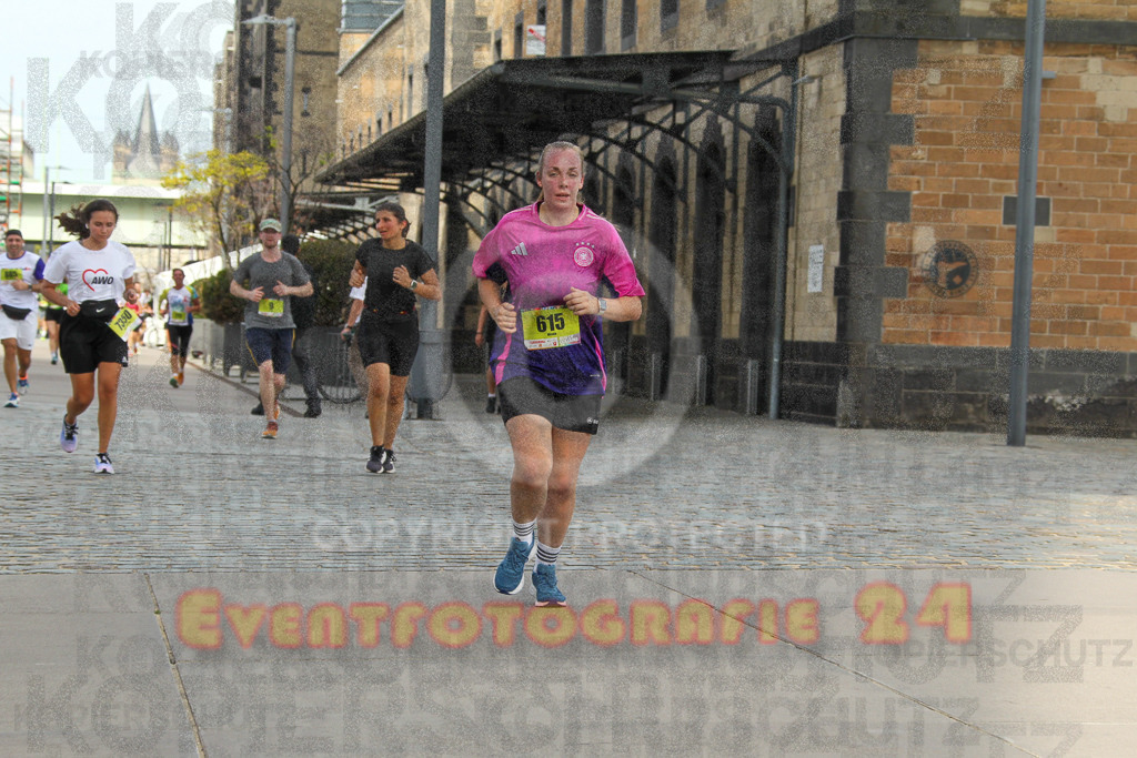 250920_1328_EV4_5696 | Sportfotografie im Rhein-Sieg Kreis, Köln, Bonn, NRW, Rheinland Pfalz, Hessen, etc. Unser Tätigkeitsfeld umfasst den Laufsport vom Volkslauf über den Marathon, Duathlon, Triathon bis zum Ultralauf wie Kölnpfad Ultra oder Schindertrail.