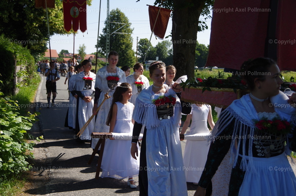 IMGP5858 | fotografiert von Axel PollmannLeonhardi Wallfahrt Benediktbeuern und Murnau, Fronleichnam, Fasching, Landschaft im Loisachtal und Benediktbeuern  - Realisiert mit Pictrs.com