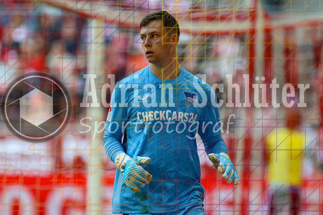 22.03.2026, GER, Fussball, Herren, 2. BL, Saison 2025/2026, Fortuna Düsseldorf - Hertha BSC Berlin | Tjark Ernst (Hertha) schaut 