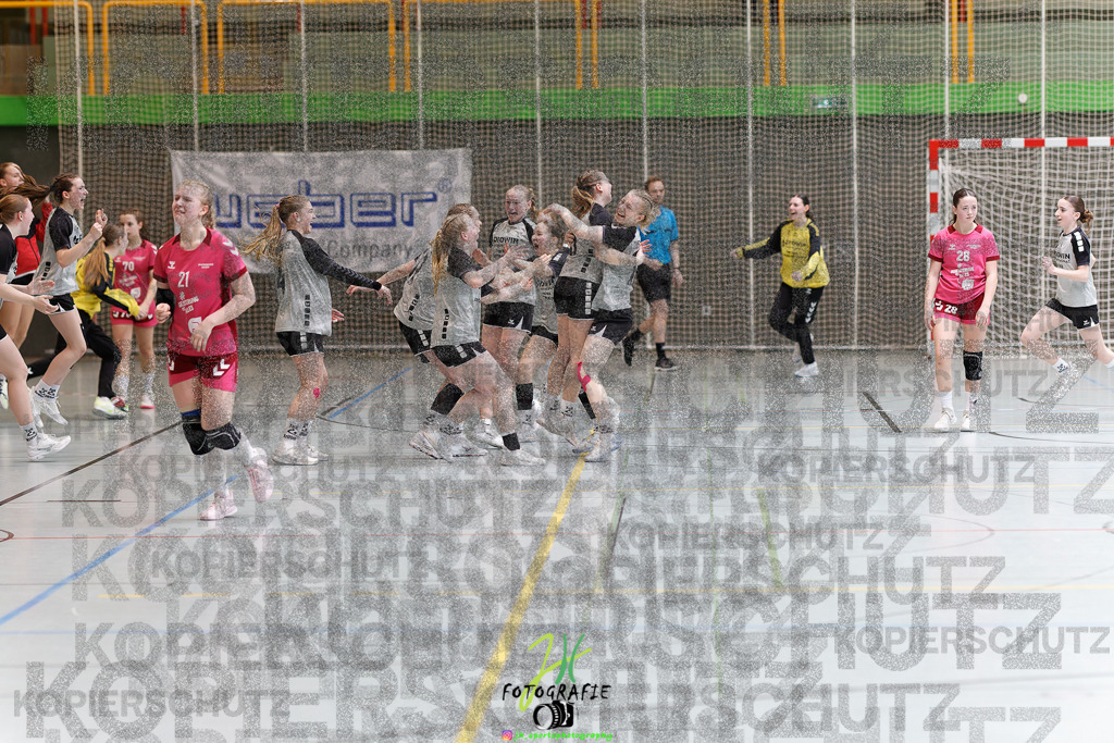 Hessenmeisterschaft wJC - Spiel um Platz 3; TuS Kriftel - SG Schenklengsfeld | Hessenmeisterschaft wJC - Spiel um Platz 3; TuS Kriftel - SG Schenklengsfeld am 22.03.2025 in Biedenkopf (Sporthalle Lahntalschule)Photo © 2025 - Jörg Heinrich - Realisiert mit Pictrs.com