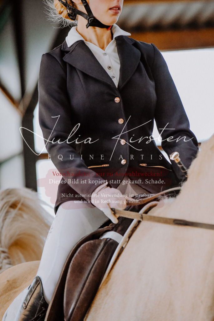 DSC_7664 | Pferde- und Turnierfotografie in Westsachsen. Pferdeportraits, Auftragszeichnungen und intuitive Kunst.