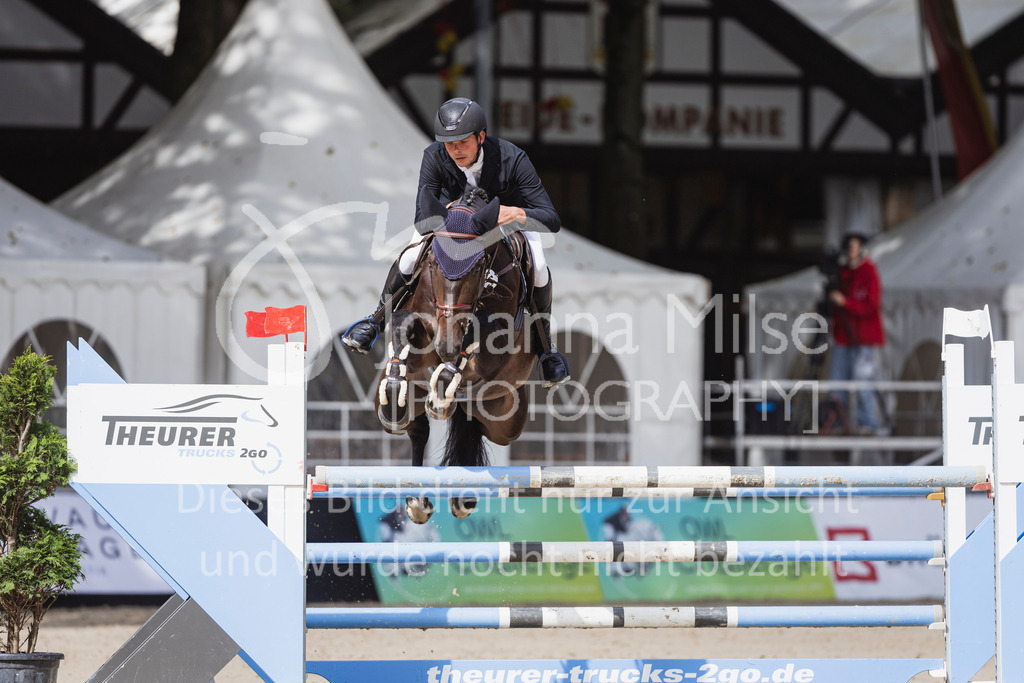 240912_OWLCh_SprPf-M-118 | Deine schönsten Turniermomente als professionelle Fotos! Entdecke hochwertige Pferdesport-Fotografie im Online-Shop. Jetzt Fotos finden & bestellen!