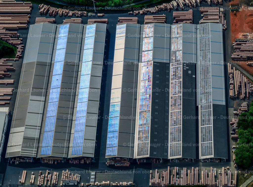 3118780 | Solardach auf einem Industriebetrieb in Ransbach-Baumbach