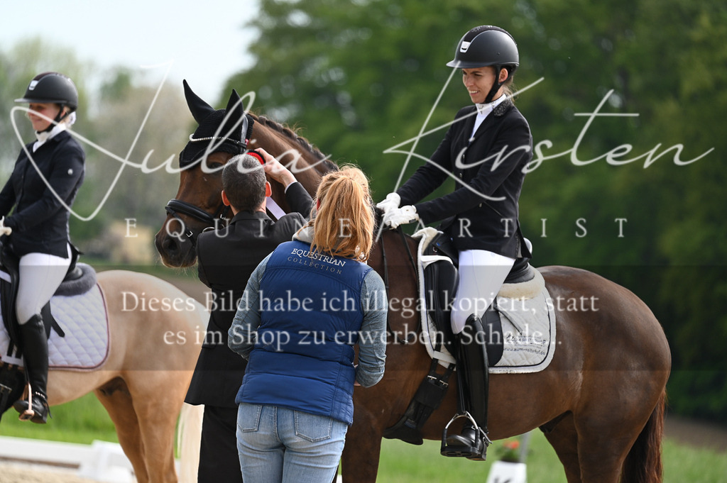 20230512_JK-Röhrsdorf-02-353 | Pferde- und Turnierfotografie in Westsachsen. Pferdeportraits, Auftragszeichnungen und intuitive Kunst.
