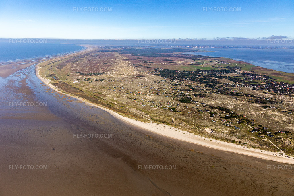 Aerial view: From the sandbank Peter Meyers in Fanø in the state South Denmark, Denmark.Photo: IMG_118683.jpg taken on 09/21/2019 by Werner Riehm/FLY-FOTO.comResolution of the original: 5472 x 3648 px