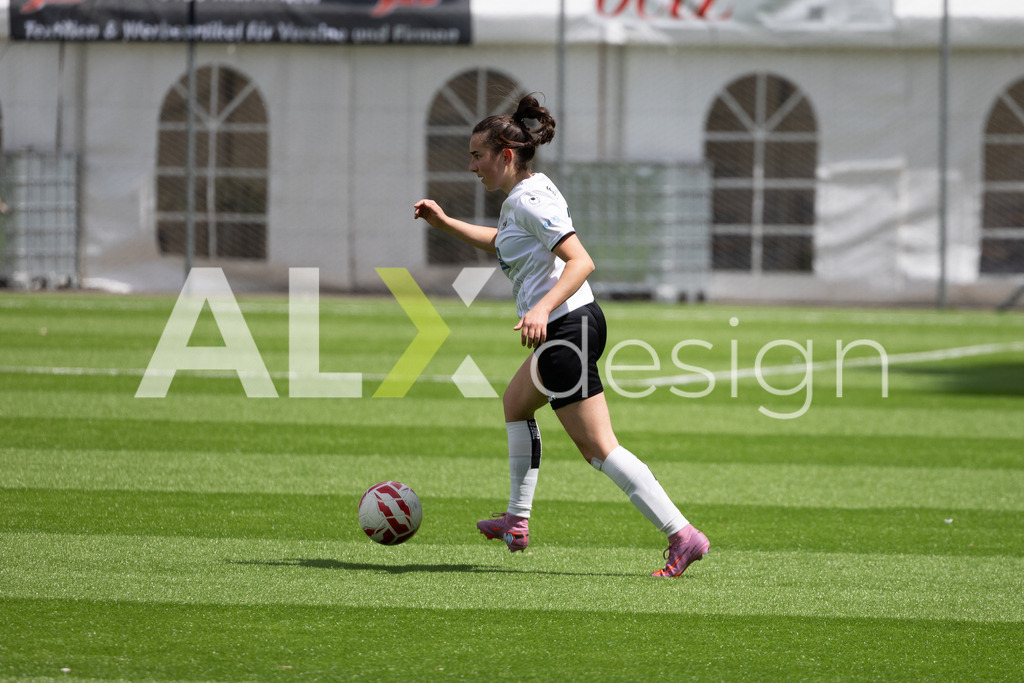 Fußball I Frauen I Saison 2025-2026 I Frauen 3. Liga | FVRZ Gruppe 2 | 18. Spieltag I Spielvereinigung Schaffhausen Damen 1 - Team Furttal Zürich I 17.05.2026 | Hochwertige Sportfotos kaufen & lizenzieren für Medien, Vereine, Agenturen & Sportler:innen. Entdecke professionelle Sportfotografie im Bildshop von Alexander Franzen. - Realisiert mit Pictrs.com