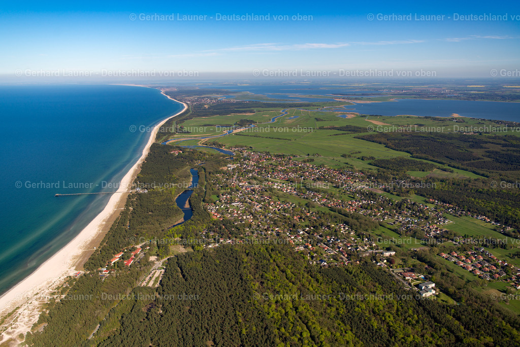 3801297 | Nationalpark Vorpommersche Boddenlandschaft, PREROW 08.09.2021 Küsten- Landschaft am Sandstrand der Ostsee in Prerow im Bundesland , Deutschland. // Coastline on the sandy beach of Baltic Sea in Prerow in the state , Germany. Foto: Gerhard Launer