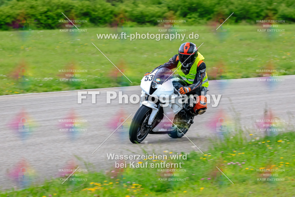 MotoTeam-3134 | Hier findet Ihr Bilder von Touristenfahrten auf der Nürburgring Nordschleife oder von anderen Veranstaltungen die ich besucht habe. Viel Spass beim Durch Schauen 