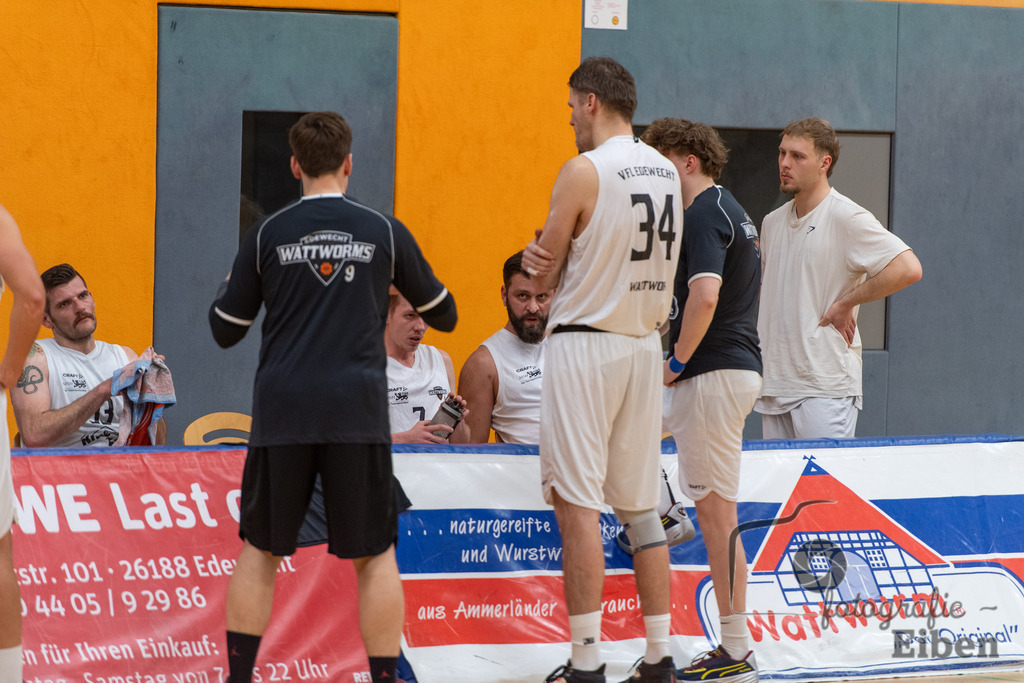 Wattworms Edewecht-Lions Ofenerdiek | Wattworms Edewecht (weiß)-Lions Ofenerdiek (blau) am 22.02.2026 in Edewecht (Heinz-zur-Jührden-Halle); Photo: Philip Eiben 2025 - Realisiert mit Pictrs.com