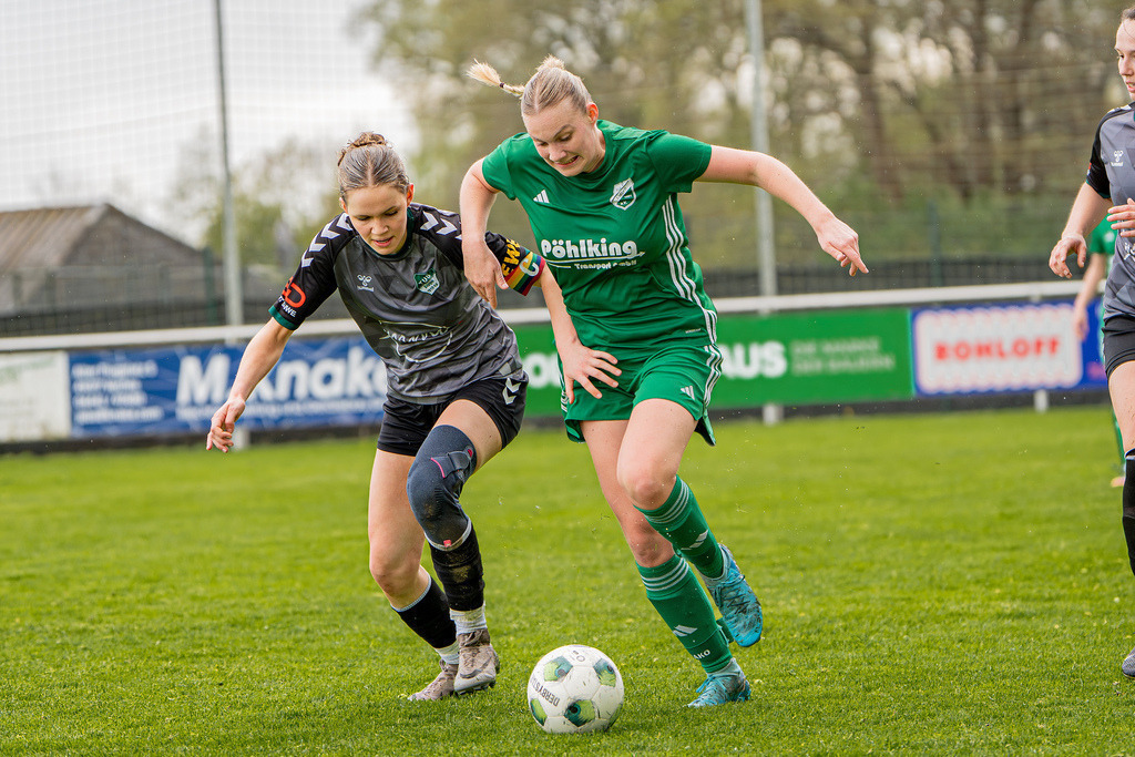 Fußball I Frauen I Saison 2025-2026 I Oberliga Niedersachsen I 19. Spieltag I TuS Lutten - TuS Büppel I 06148 | jns.sportfotos - Realisiert mit Pictrs.com