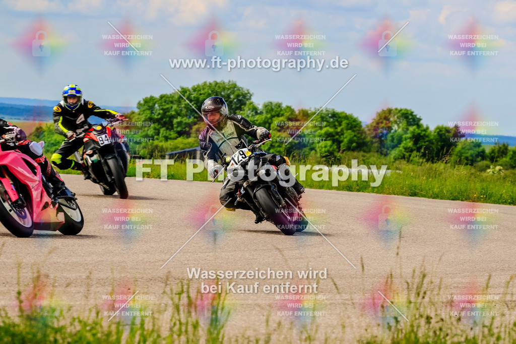 MotoTeam-0928 | Hier findet Ihr Bilder von Touristenfahrten auf der Nürburgring Nordschleife oder von anderen Veranstaltungen die ich besucht habe. Viel Spass beim Durch Schauen 