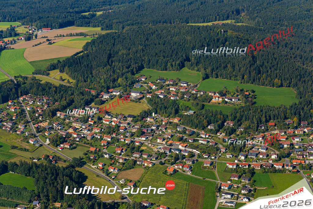 Das Luftbild der Stadt Rimbach wurde 2021 vom Flugzeug heraus erstellt (keine Drohne) Aufnahmehöhe ca.450 Meter- hohe Bildauflösung und Druck-Qualität garantiert!