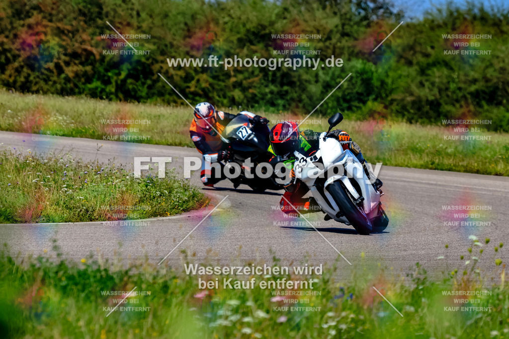 033-3172 | Hier findet Ihr Bilder von Touristenfahrten auf der Nürburgring Nordschleife oder von anderen Veranstaltungen die ich besucht habe. Viel Spass beim Durch Schauen 