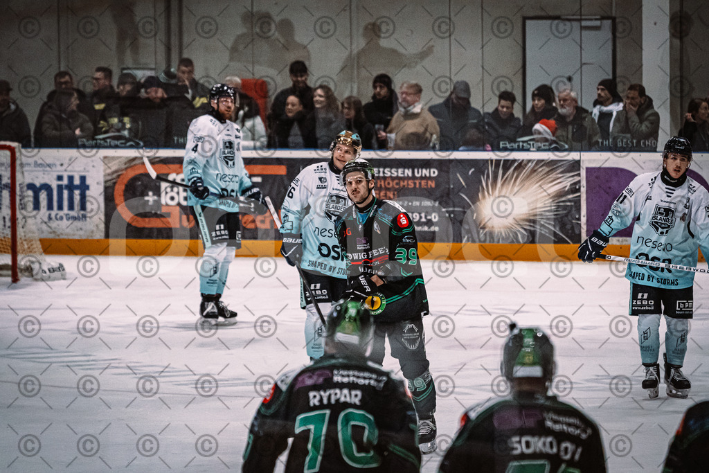 Alligators_vs_Lindau_21_12_2025-054 | Höchstadt Alligators Fotogalerie: Eishockey-Action aus Franken. Professionelle Spielfotos, Portraits & Stadionbilder zum Download. Jetzt entdecken! - Realisiert mit Pictrs.com