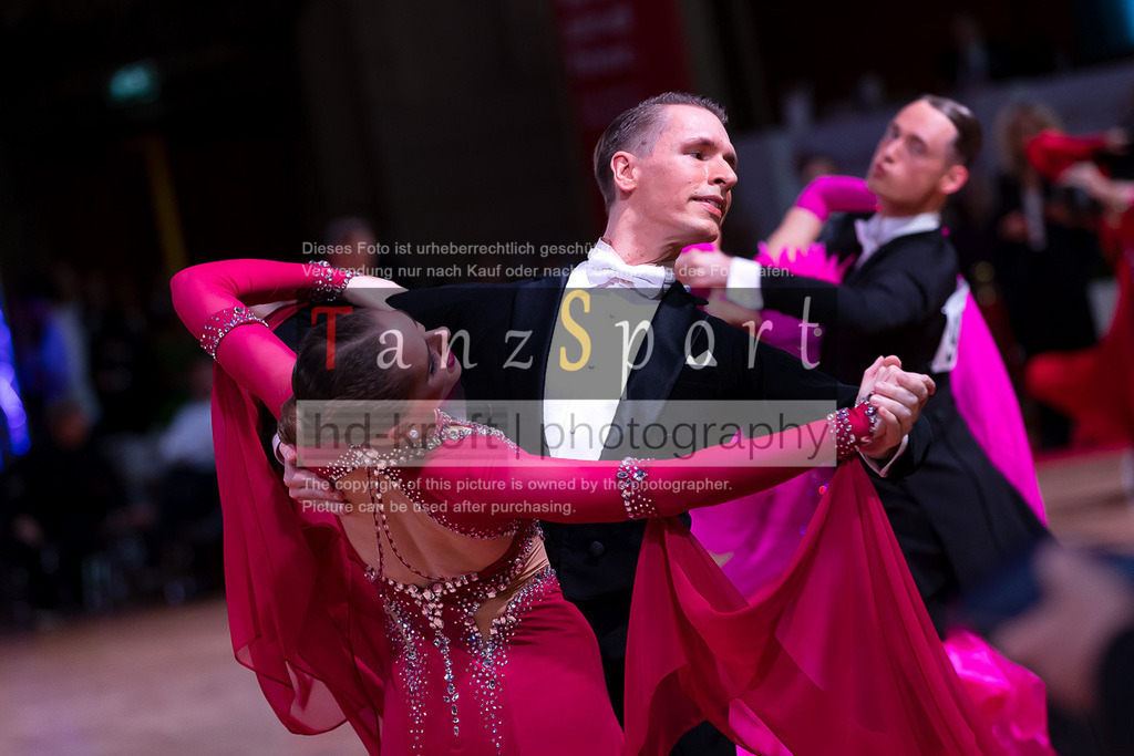 20240706_WDSF_RS_Std_9875 | Tanzsportbilder, Standardtanz, Lateintanz, WDSF, DTV, LTVB, dancecomp, goc, hessen tanzt, blaues band der spree, walzer, tango, wiener walzer, slowfox, quickstepp, samba, rumba, cha-cha-cha, paso doble. jive, hd-kroft photography, turniertanzsport