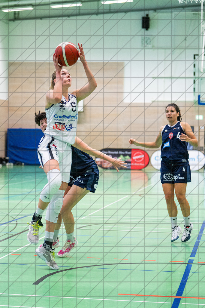 2. DBBL Nord 24/25 | 20.10.2024 | BBC OS vs. Eimsbütteler TV | 2. DBBL Nord 24/25 | 20.10.2024 | BBC OS vs. Eimsbütteler TV - - - - - CREDIT, www.bullenfotos.de, Martin König, Hörner Weg 40, D-49078 Osnabrück, +4917663732967, Nutzung und Weitergabe nur zu den vereinbarten Zwecken. Presseanfragen an Urheber. Alle Rechte beim Urheber. - - - - - - Realisiert mit Pictrs.com