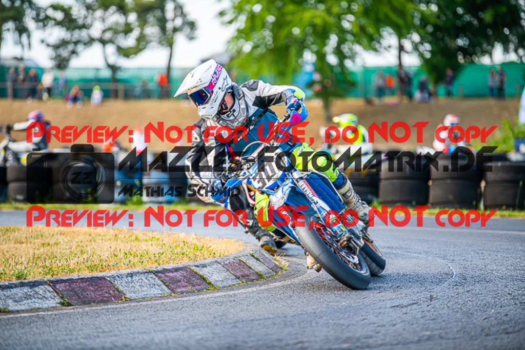 MaZZes_FotoMatrix_220528_6032 | Fotograf Mathias Schmid
Sportfotograf,
Eventfotograf,
Hochzeitsfotograf,
Portraitfotograf