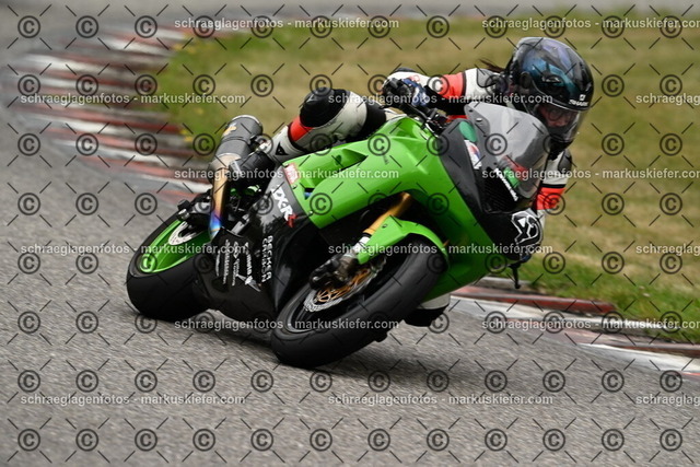 25bt02-1299 | markuskiefer.com - Realisiert mit Pictrs.com