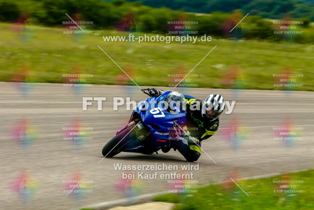 Chambley Juli-3260 | Hier findet Ihr Bilder von Touristenfahrten auf der Nürburgring Nordschleife oder von anderen Veranstaltungen die ich besucht habe. Viel Spass beim Durch Schauen 