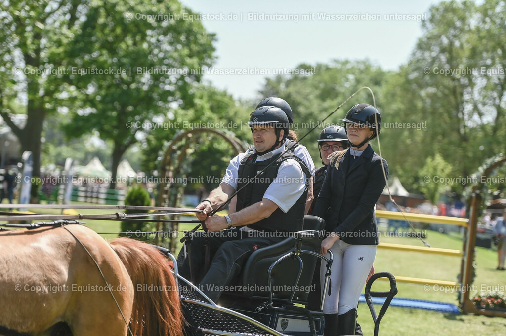 20230528_Jump-and-Drive_0197 | equistock