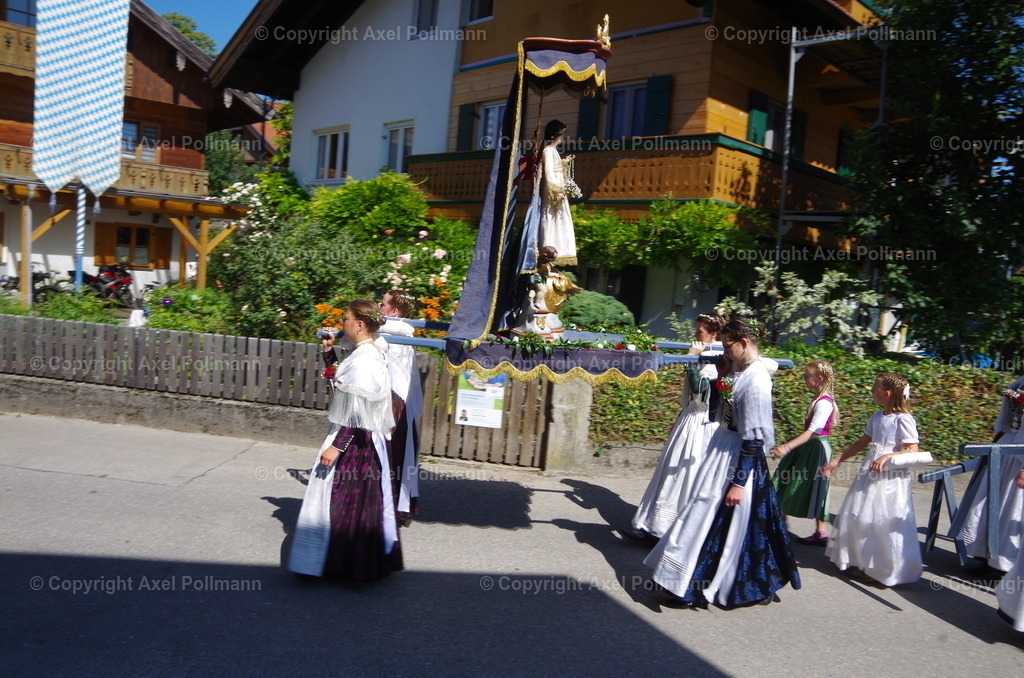 IMGP5796 | fotografiert von Axel PollmannLeonhardi Wallfahrt Benediktbeuern und Murnau, Fronleichnam, Fasching, Landschaft im Loisachtal und Benediktbeuern  - Realisiert mit Pictrs.com