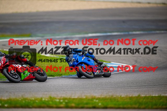 MaZZes_FotoMatrix_240702_6007705_8671 | WEISS