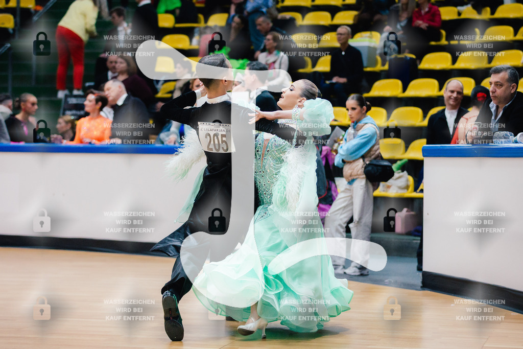 Hessen Tanzt WDSF Open Junior II Standard 3rd (205) Eric-Mihai Dragota _ Ingrid Maria Dragota (Romania)-2025-05-17-7656 | Webshop for digital downloads and prints of dance sport, event & show photographer Julian Link - Realisiert mit Pictrs.com