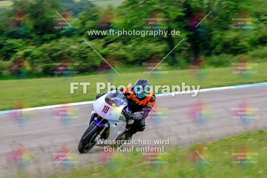 MotoTeam-3333 | Hier findet Ihr Bilder von Touristenfahrten auf der Nürburgring Nordschleife oder von anderen Veranstaltungen die ich besucht habe. Viel Spass beim Durch Schauen 