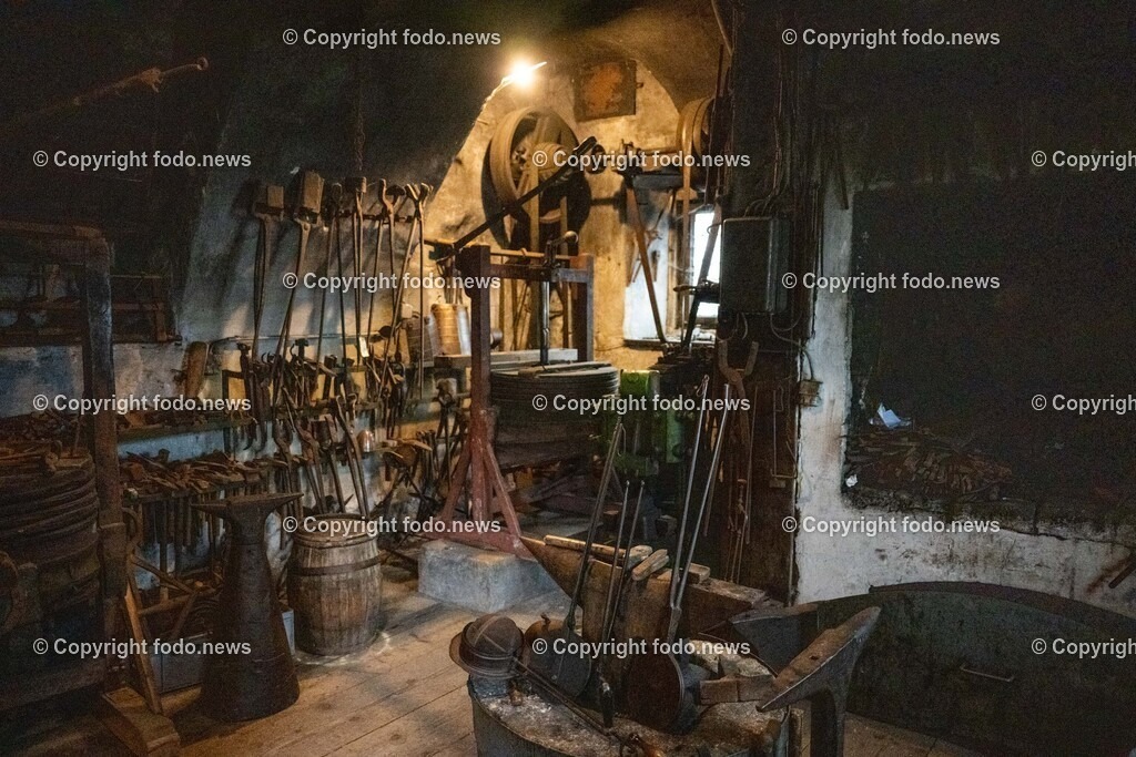 Molln_ Schmiede_ 02.12.2025-1 | 02.12.2025, MOLLN, AUT, Kunstschmiede Schmidberger im Bild Themenbild, Kunstschmiede