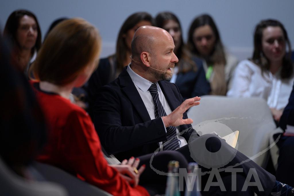 _DWI5072 | MATA IndoCon - Realisiert mit Pictrs.com