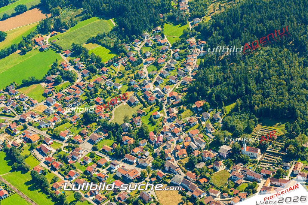 Luftaufnahme von Hohenwarth - Die Luftaufnahme wurde 2025 vom UL-Flugzeug heraus erstellt ( keine Drohne ) - Hochauflösende Luftaufnahme - für professionelle Ausdrucke geeignet. Die Geschenkidee !Mit Lizenz und Bildrechte bestellbar