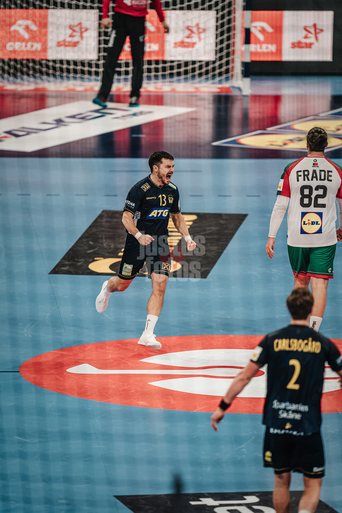 Handball | Herren | EHF EURO 2024 | European Championshop Men 2024 Final Tournament | Schweden vs. Portugal | 21.01.2024 | Sebastian Carl Percy (#13, Schweden, SWE) jubelt