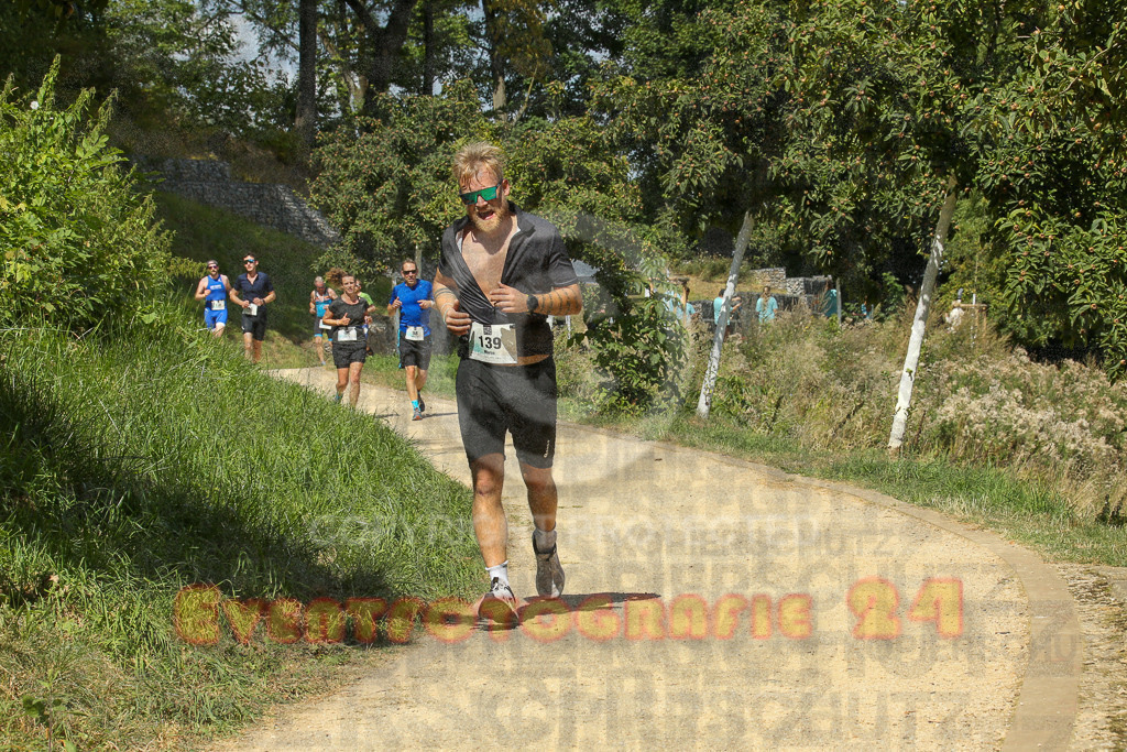 250824_1238_EX1_0012 | Sportfotografie im Rhein-Sieg Kreis, Köln, Bonn, NRW, Rheinland Pfalz, Hessen, etc. Unser Tätigkeitsfeld umfasst den Laufsport vom Volkslauf über den Marathon, Duathlon, Triathon bis zum Ultralauf wie Kölnpfad Ultra oder Schindertrail.
