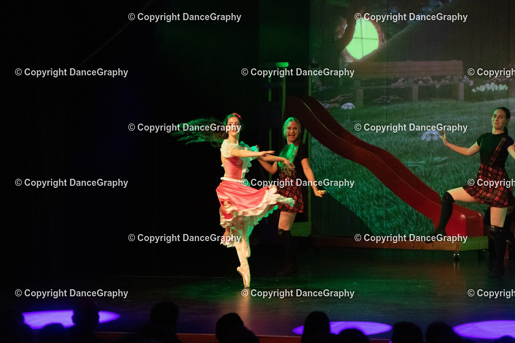 GPHY2054 | DanceGraphy - Realisiert mit Pictrs.com