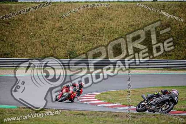 pubi4670 | Professionelle Fotos von Sportveranstaltungen, aber auch Hochzeiten und anderen Events. - Realisiert mit Pictrs.com