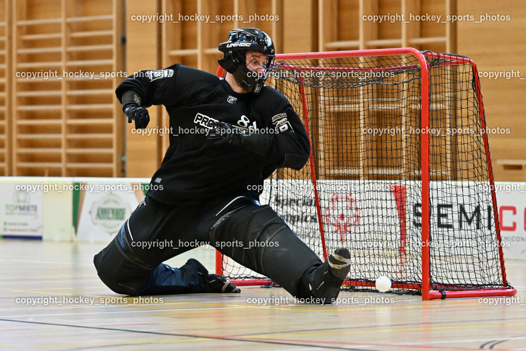 VSV Unihockey  vs. FBK Loka  | #84 Tim Luznar FBK Loka, VSV Unihockey  vs. FBK Loka , VSV Unihockey  vs. FBK Loka  am 25.01.2026 in Villach (Ballspielhalle St. Martin), Austria, (Photo by Bernd Stefan)