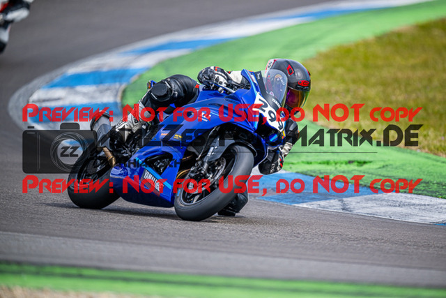 MaZZes_FotoMatrix_230410_6125 | GELB