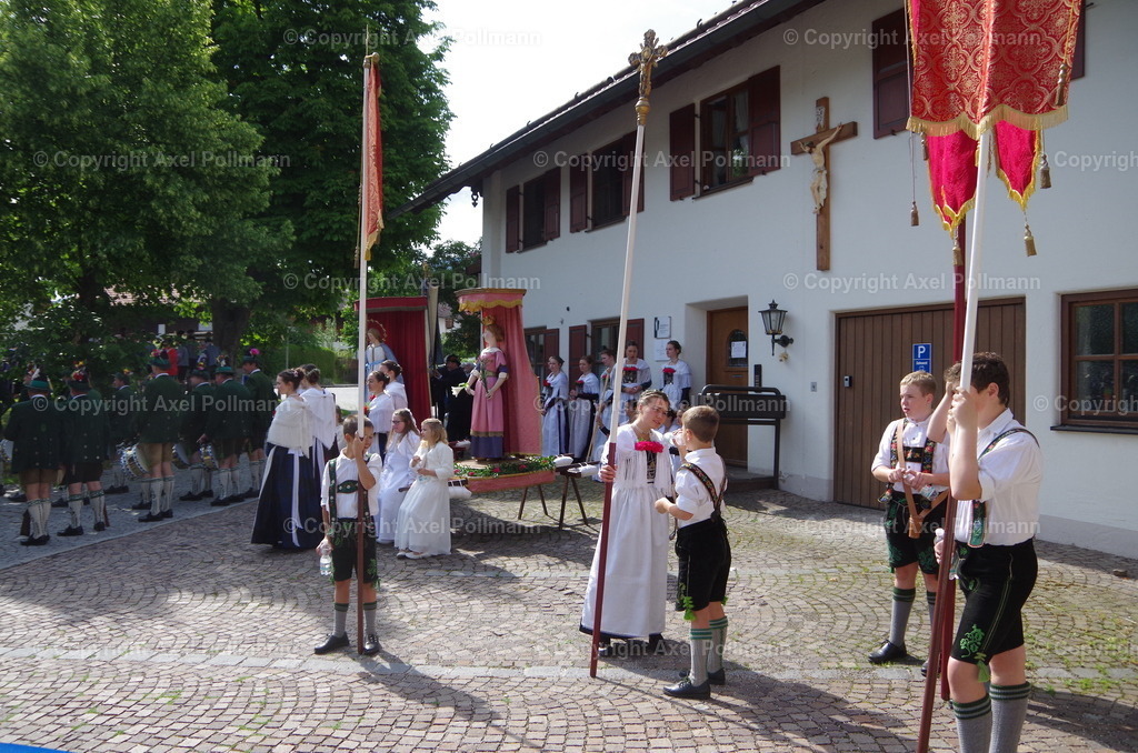 IMGP6436 | fotografiert von Axel PollmannLeonhardi Wallfahrt Benediktbeuern und Murnau, Fronleichnam, Fasching, Landschaft im Loisachtal und Benediktbeuern  - Realisiert mit Pictrs.com