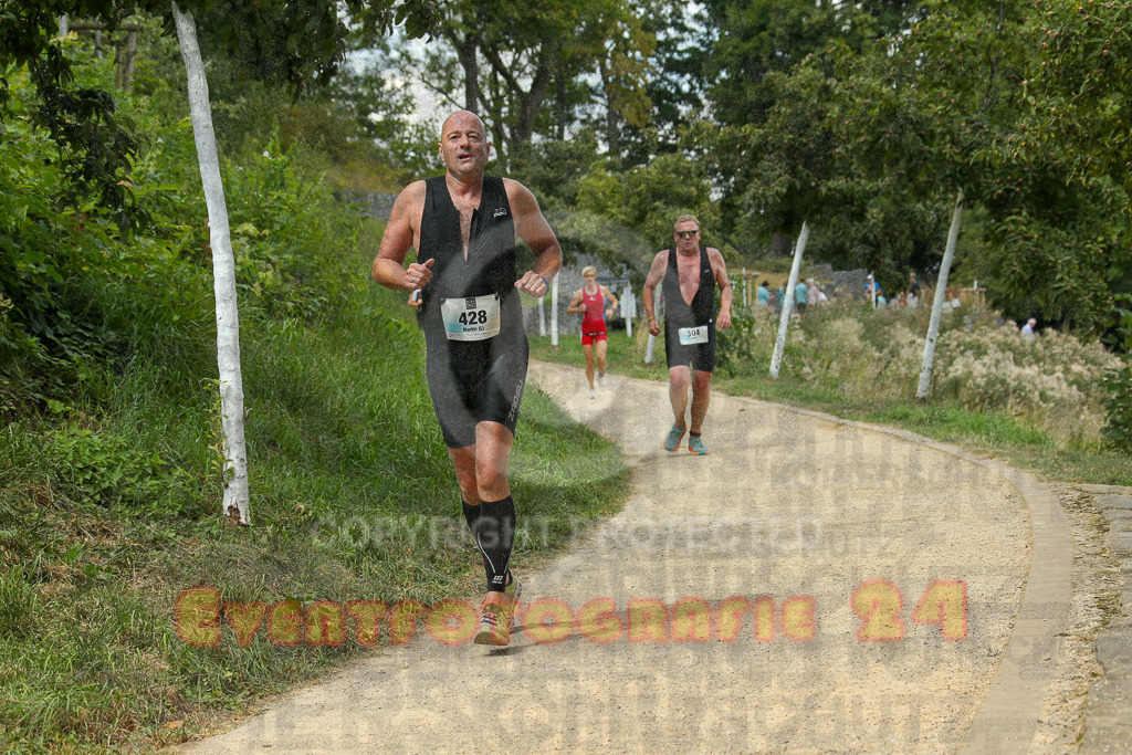 250824_1346_EX1_3627 | Sportfotografie im Rhein-Sieg Kreis, Köln, Bonn, NRW, Rheinland Pfalz, Hessen, etc. Unser Tätigkeitsfeld umfasst den Laufsport vom Volkslauf über den Marathon, Duathlon, Triathon bis zum Ultralauf wie Kölnpfad Ultra oder Schindertrail.