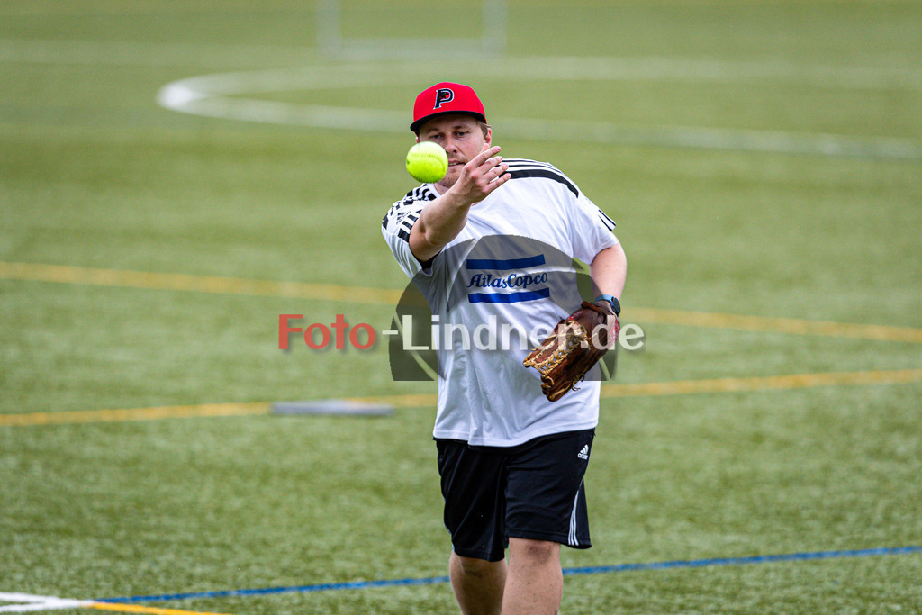 Stadtmeisterschaft Baseball Penzberg | Stadtmeisterschaft Baseball Penzberg, Stadtmeisterschaft Baseball Penzberg, 20240615,Patrick Pschorr als Pitcher,2024-06-15 in Penzberg (Nonnenwaldstadion)Patrick PschorrCopyright: WolfgangxLindner www.foto-lindner.de