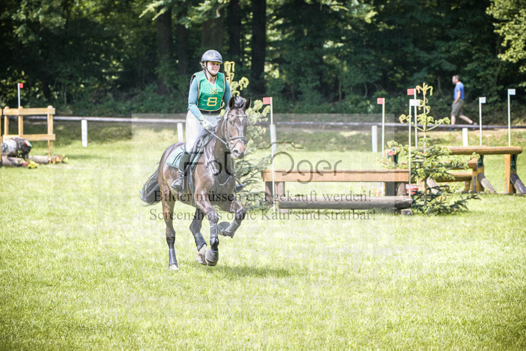 DOS_6861 | Entdecke hochwertige Reitturnierfotos von Foto Oger. Professionell, emotional und authentisch – jetzt Lieblingsmomente im Shop bestellen.Deutschlandweite Turnierfotografie. - Realisiert mit Pictrs.com