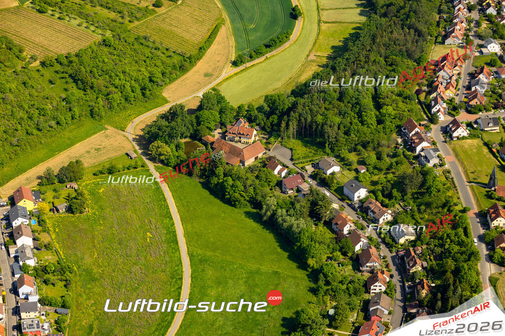 Das Luftbild zeigt Zur Veitsmühle Rimpar - Die Luftaufnahme wurde 2023 vom UL-Flugzeug aus erstellt ( keine Drohne ) - Hochauflösende Luftaufnahme - Für grossformatige Ausdrucke geeignet. Die Geschenkidee !Mit Lizenz und Bildrechte bestellbar